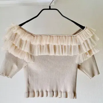 튤 볼륨 프릴 니트 풀오버