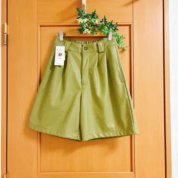 [ 새상품급 ] 특가 M 올리브, 피스타치오 합성 피혁 큐롯