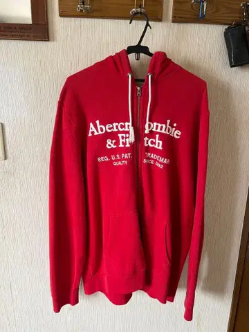 Abercrombie & Fitch 레드 후드티