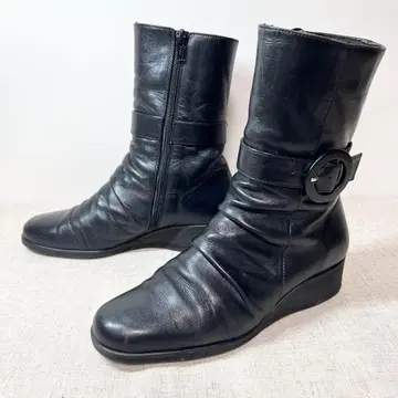 새상품급 Atelier 아틀리에 블랙 가죽 웨지 힐 부츠 23cm