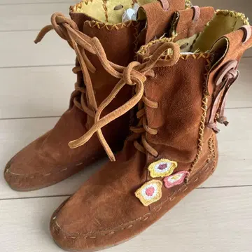 minpi 브라운 스웨이드 미니 부츠