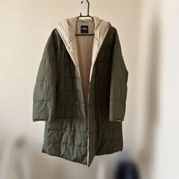 [ 중고품 ] ZARA 후드 부착 롱 코트 올리브 그린 베이지 S 사이즈