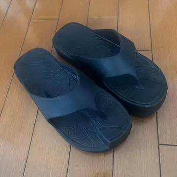 Racbaki 이지 샌들 블랙