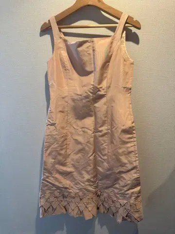 FOXEY 40 핑크 슬리브리스 드레스