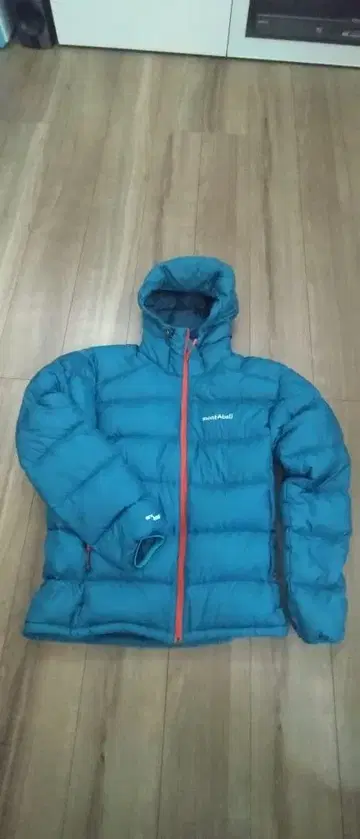 mont-bell 몽벨 자수 로고 라이트 알파인 다운 후드티 블루