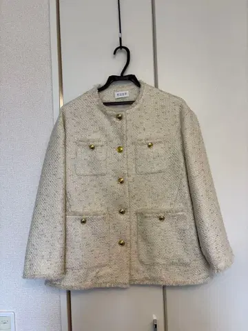 [ 미사용 택 없음 ] PLST 크림색 트위드풍 자켓 버튼 있음