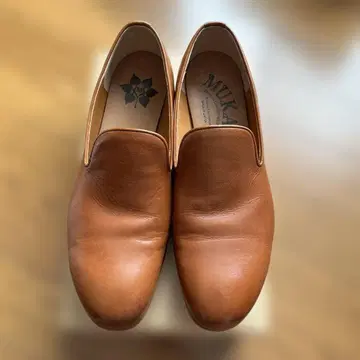 MUKAVA 브라운 슬립온풍 가죽 신발