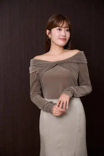 herlipto Twisted Gathered Velour Top