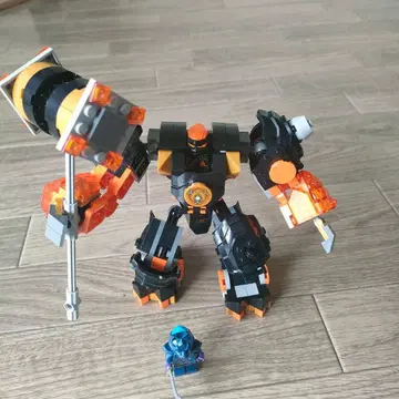 LEGO 로봇 세트 블랙과 오렌지