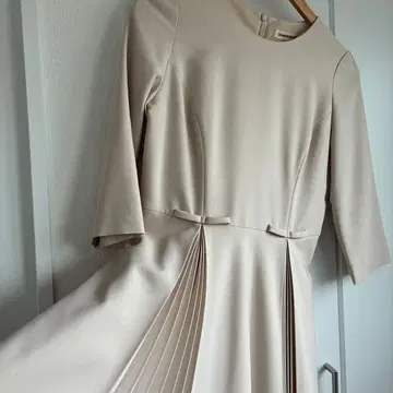 STRAWBERRY-FIELDS 7부 소매 무릎 기장 원피스 아이보리