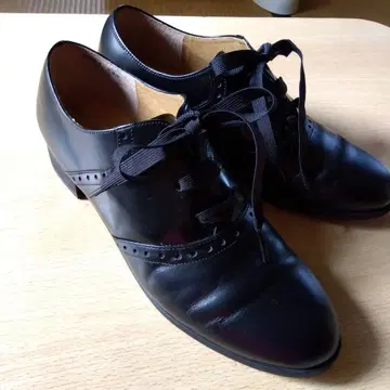 츠모리치사토 가죽 신발 23.5cm