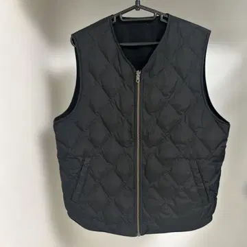 TAION 블랙 퀼팅 다운 베스트