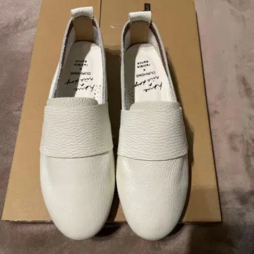 OURHOME x ramble dance 화이트 슬립온