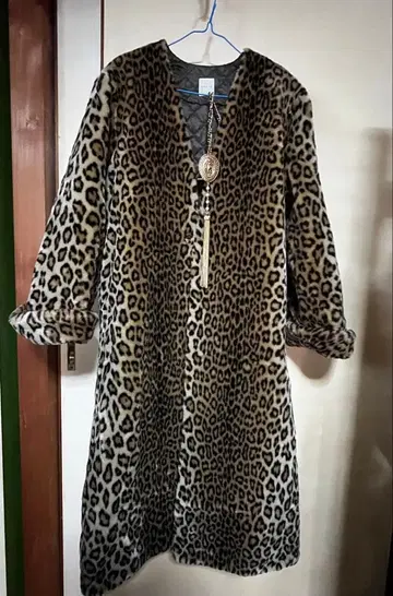 카네코 이사오 롱 코트 레오파드 무늬