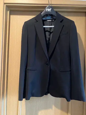 DKNY 블랙 테일러드 자켓 사이즈 2