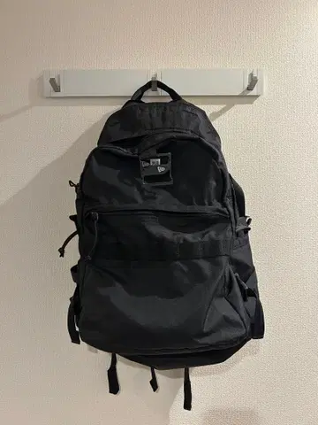 NEW ERA 백팩 (캡 클립 포함)