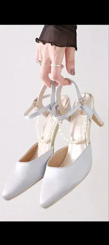 새상품 jurer 2WAY 새틴 펄 스트랩 펌프스