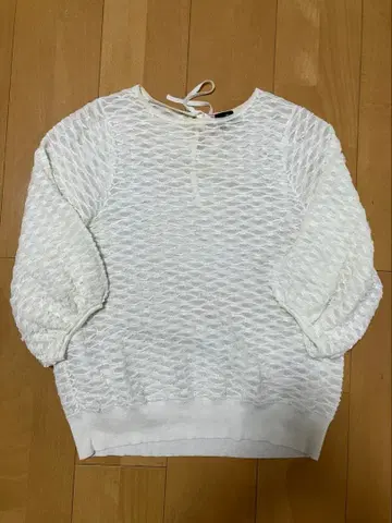 Drawer 화이트 메쉬 니트 상의 5-7부 소매