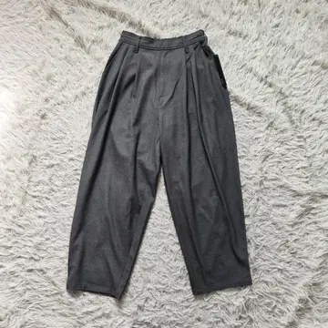 택 포함 새상품 오로네 벌룬 클래식 팬츠 가을/겨울 턱 롱