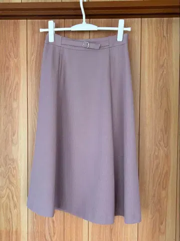 새상품 미사용 레스 빠세 무릎 아래 스커트