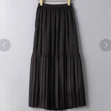 유나이티드 애로우즈 플리츠 스커트