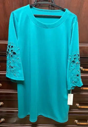 터콰이즈 반팔 자수 셔츠 새상품