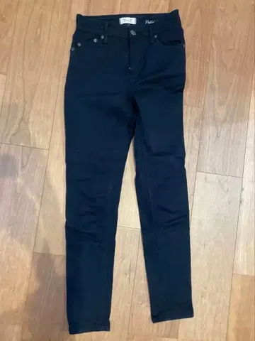 Yanuk 스키니 'PATRICIA'