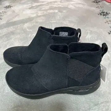 SKECHERS 블랙 숏부츠