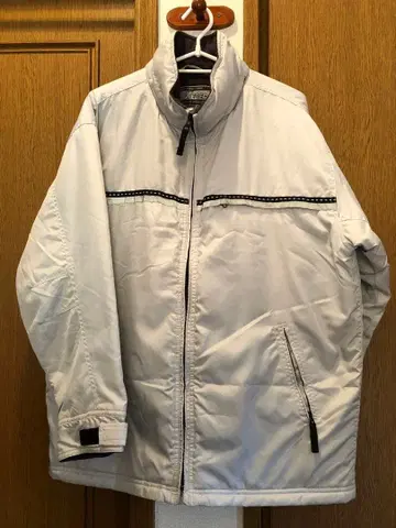 지베크 나일론 자켓