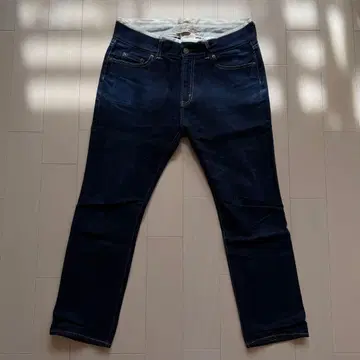 REMI RELIEF 스트레이트 데님 인디고 M