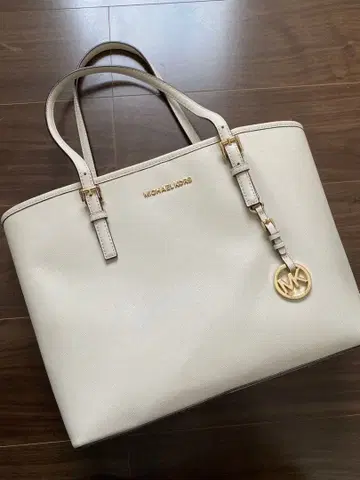 MICHAEL KORS 화이트 토트백