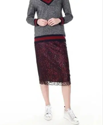 그레이스 콘티넨탈 보르도 블랙 라메 레이스 타이트 스커트