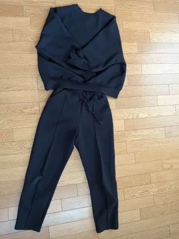 TENTIAL 블랙 맨투맨 세트 S 사이즈