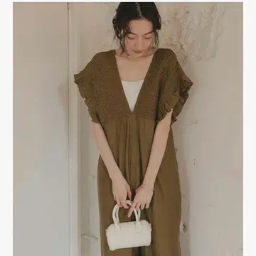 [택 포함 새상품] titivate 셔링 프릴 올인원 s사이즈