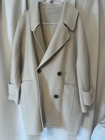 Mila Owen 베이지 피 코트 원사이즈