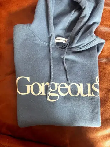 카바레 포발 후드티