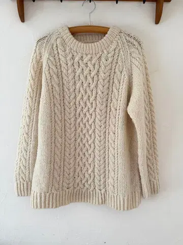 kagure 아이보리 케이블 니트 스웨터