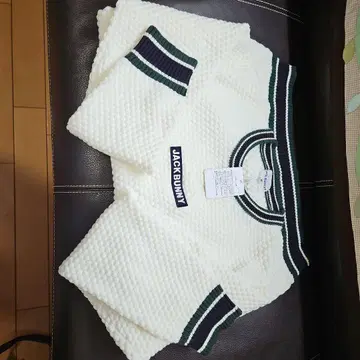 잭 버니 화이트 니트 스웨터 사이즈 5