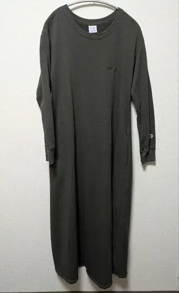 Champion x sanny label 쭈리 맨투맨 텐트 원피스