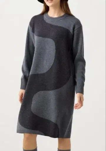 택 포함 새상품 유니클로 마리메꼬 라무 크루넥 원피스 그레이 2XL