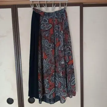 SHENERY 페이즐리 무늬 도트 롱 스커트