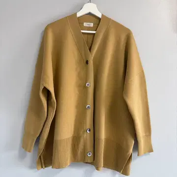 새상품급 이에나 슈퍼 파인 스무스 판초 가디건 2022년 베이지