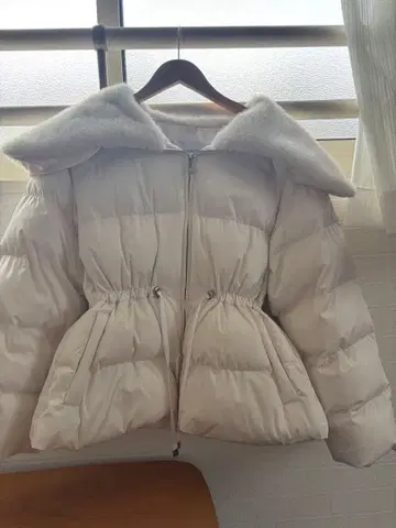 셀포드 후드 부착 다운 자켓 36