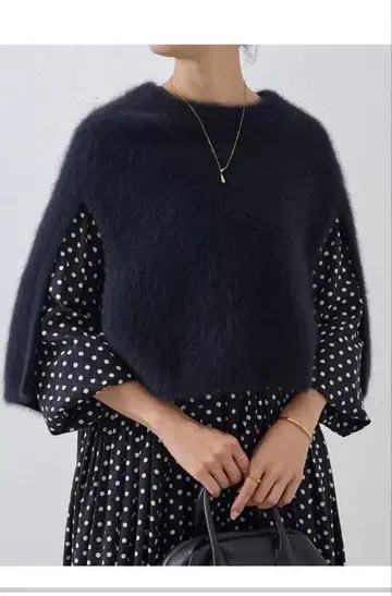 BEARDSLEY 비어즐리 퍼 니트 판초 (택 포함 새상품)