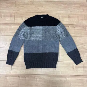 DISEL 니트 스웨터