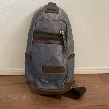 master-piece 가죽 바디백 소가죽 파랑 브라운