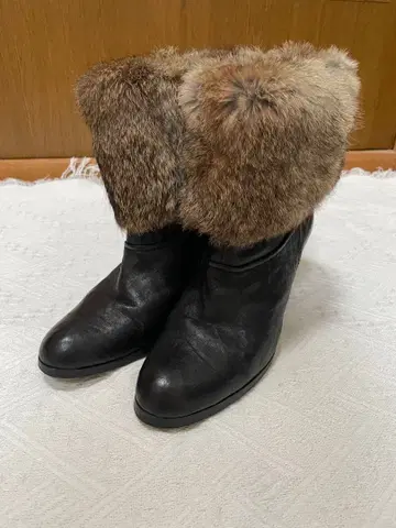 컨디션 최상 YOSHITO 퍼 포함 숏부츠 2way 힐