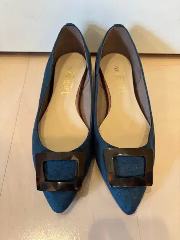 Le talon 네이비 포인티드 버클 펌프스 22cm 플랫