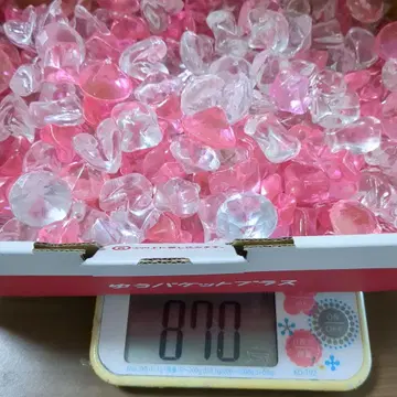 클리어와 핑크의 반짝이는 돌