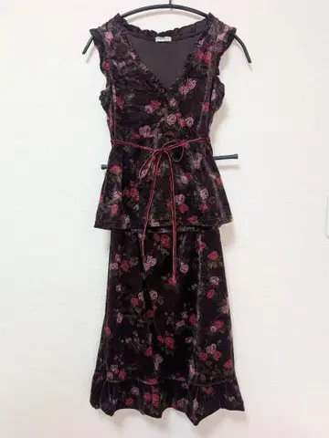 쇼와 레트로 다크 퍼플 플라워 프린트 셋업